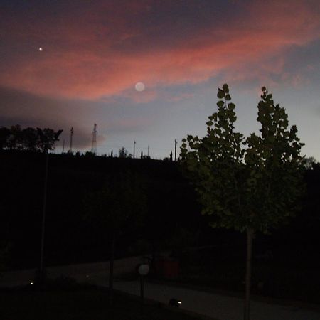 רוזטו דליי אברוצי Agriturismo Il Borgo Degli Ulivi מראה חיצוני תמונה
