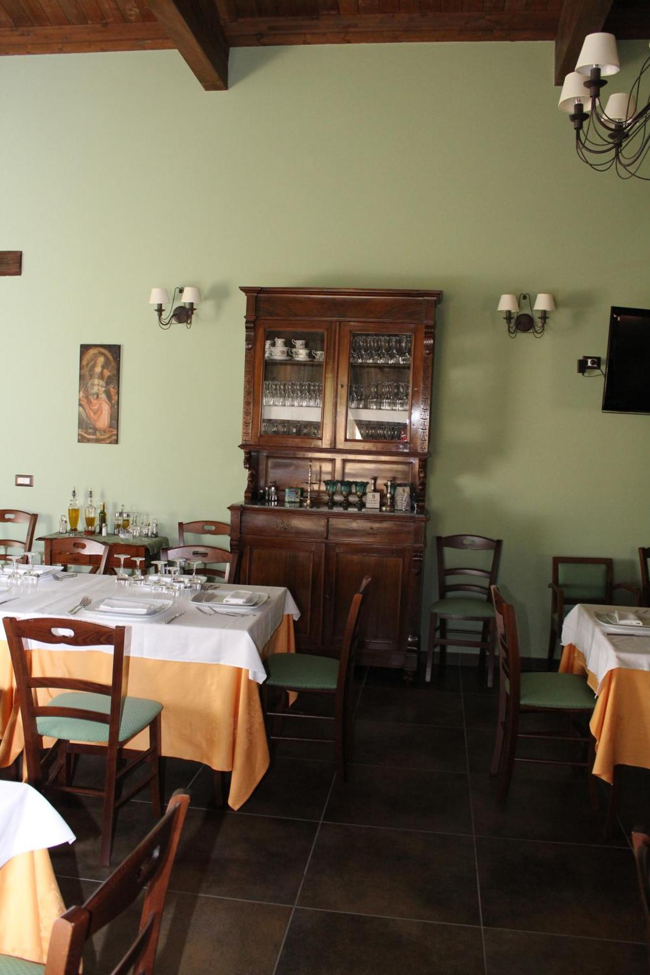רוזטו דליי אברוצי Agriturismo Il Borgo Degli Ulivi מראה חיצוני תמונה
