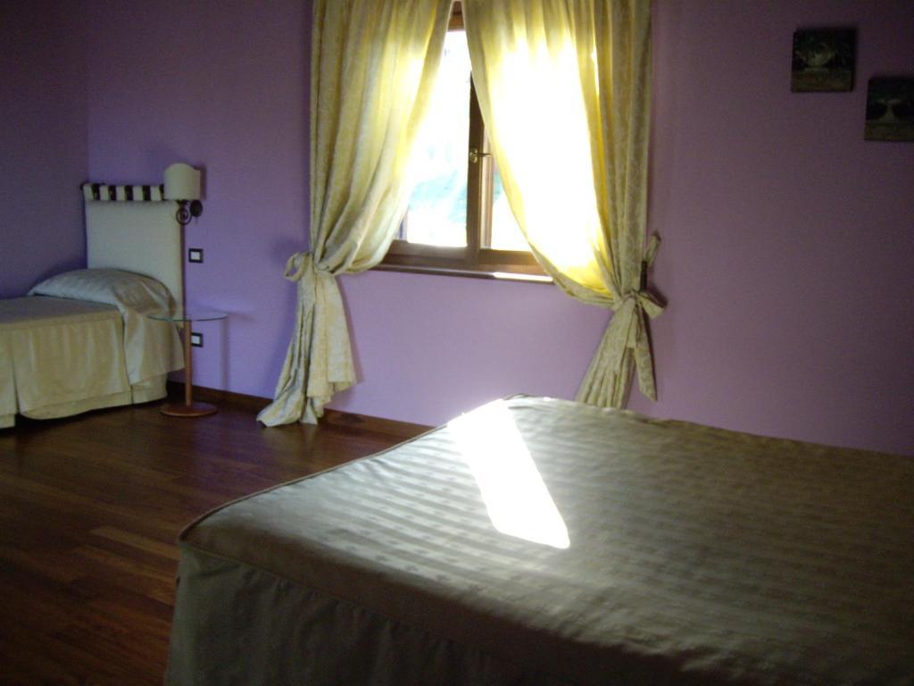 רוזטו דליי אברוצי Agriturismo Il Borgo Degli Ulivi חדר תמונה